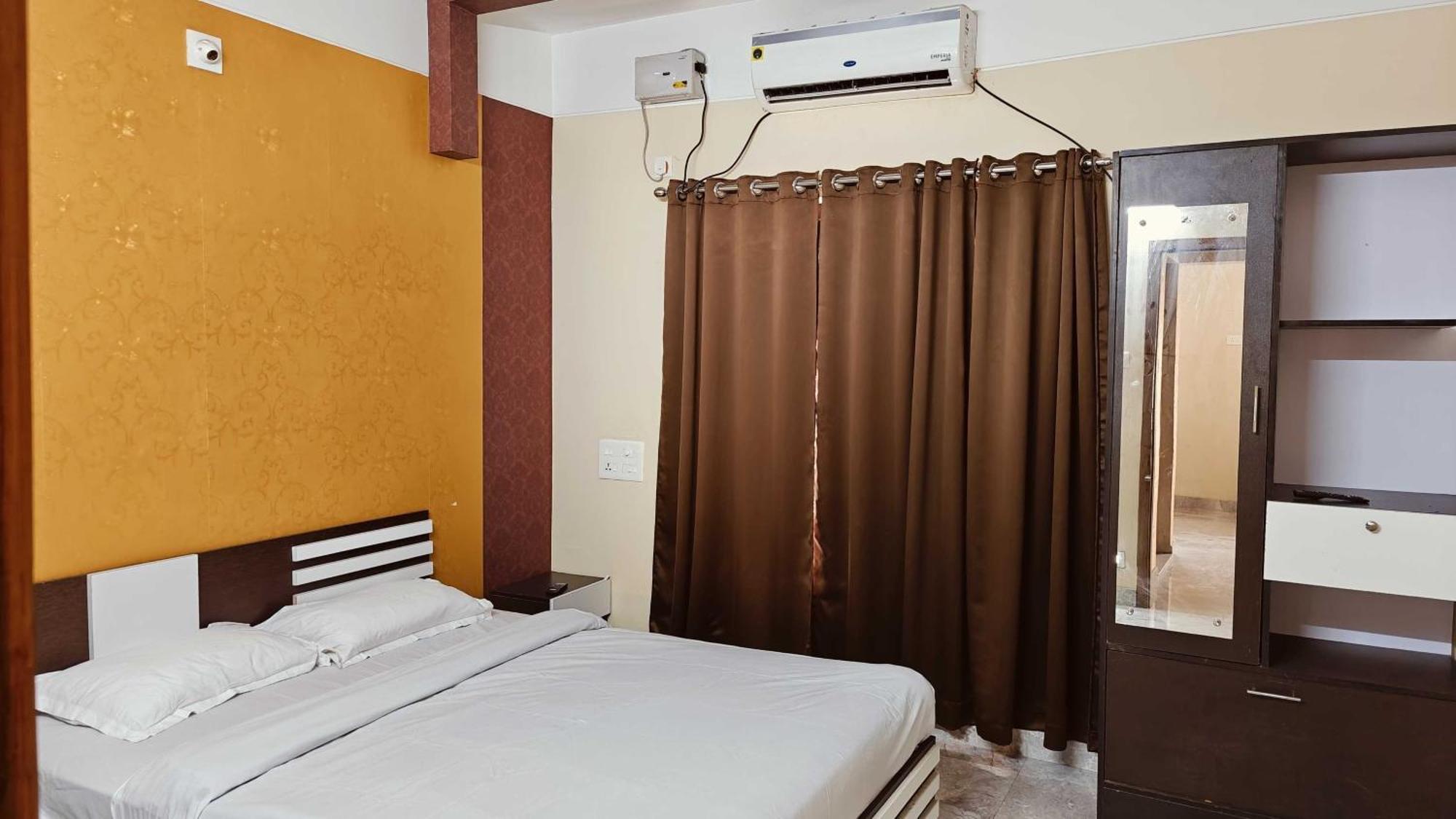 O Kazhakkoottam Near Technopark Phase 3 Hotel New Delhi
