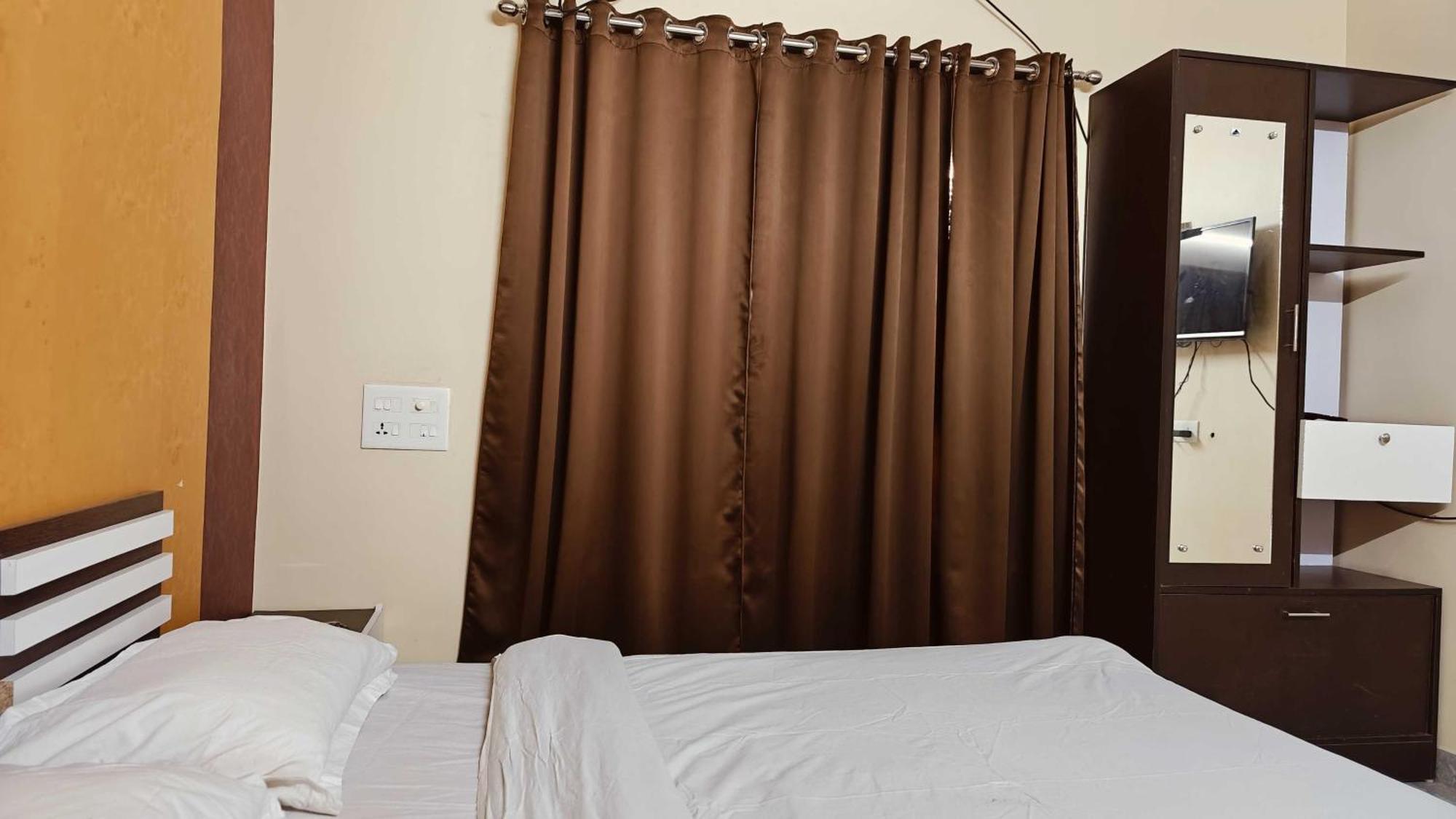 O Kazhakkoottam Near Technopark Phase 3 Hotel 3*
