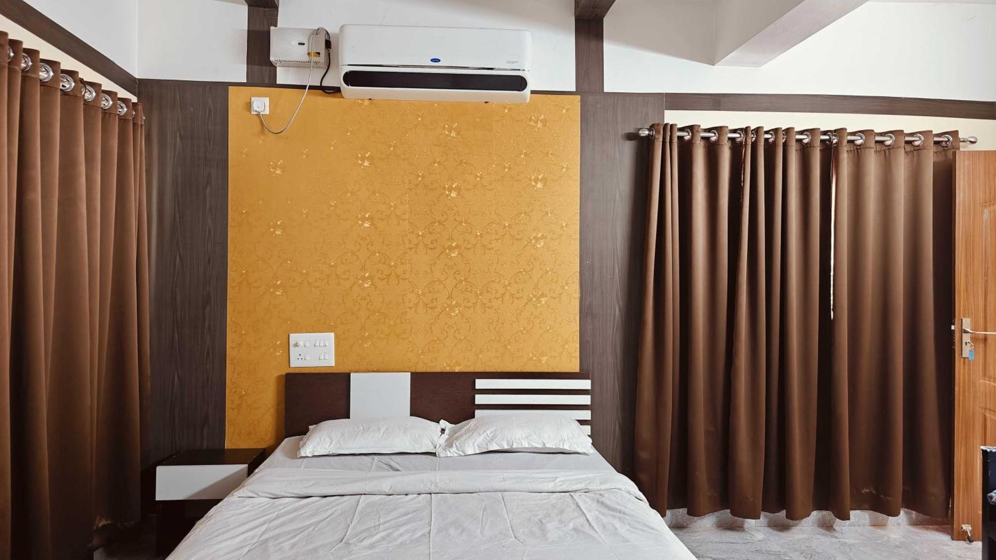 O Kazhakkoottam Near Technopark Phase 3 Hotel New Delhi